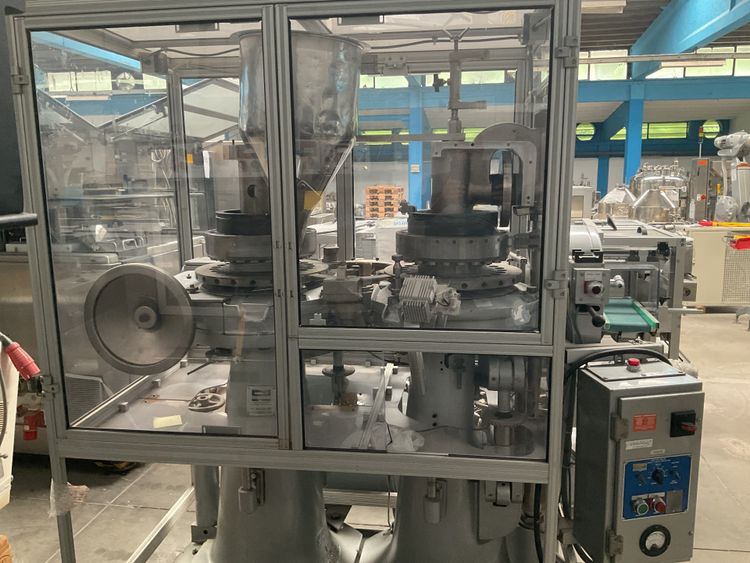 Manesty Drycota 900 Rotating Tablet Press