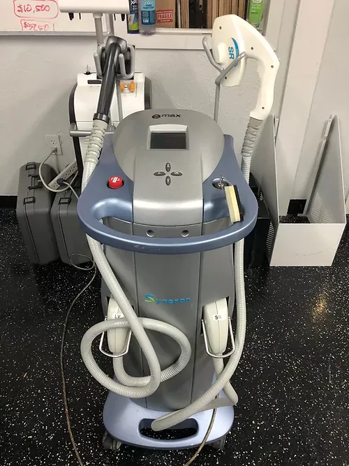 Syneron Emax Laser