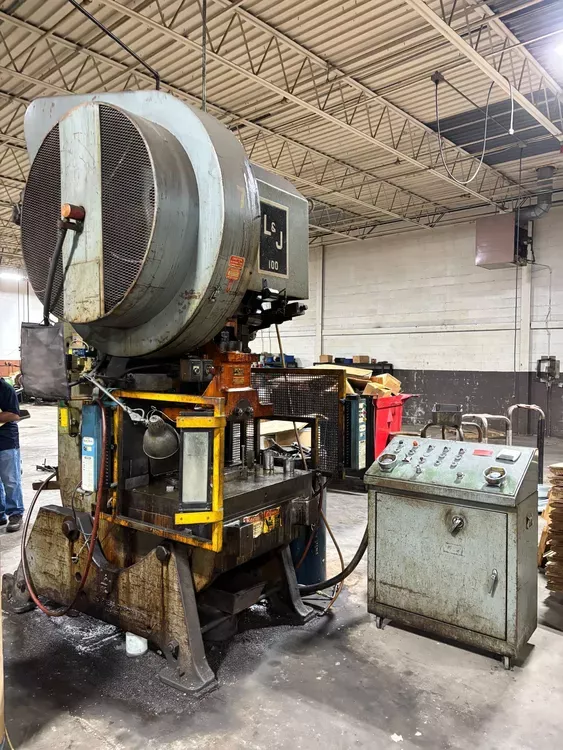 L&J OBI 100 Ton