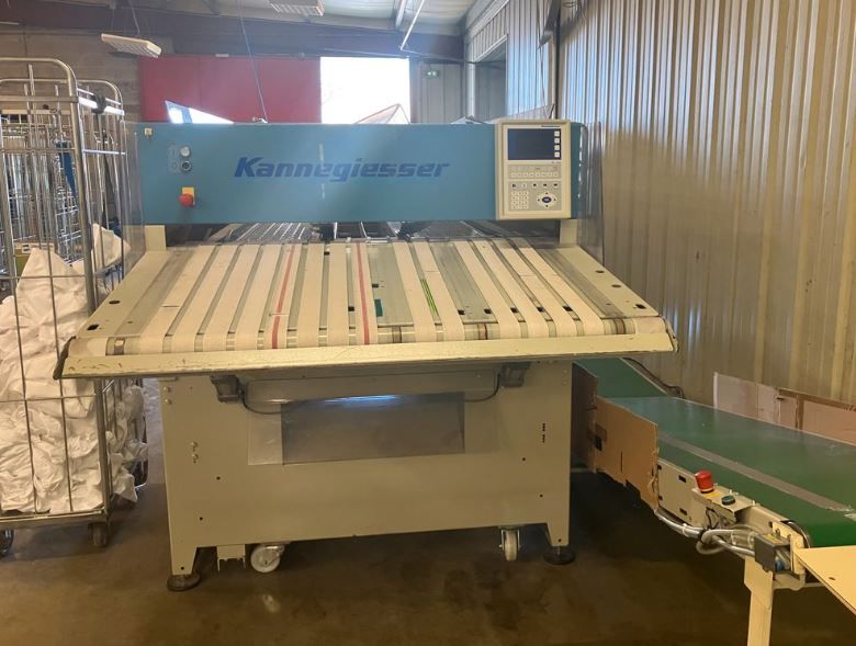 Kannegiesser Folding Machine