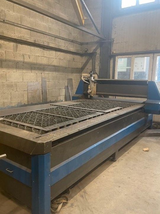 HPM HPR130 Plasma Cutting Table and Dust Extraction Unit CNC Control