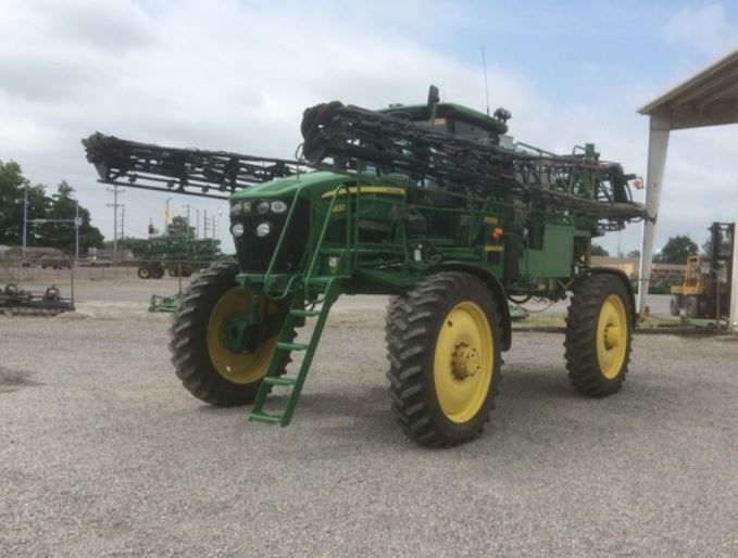 John Deere 4830 Self Propelled Sprayers 4989