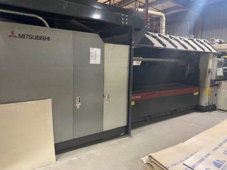 Mitsubishi 4500 WATT ML-3015LVP(PLUSII)-45CF-R CO2 LASER Mitsubishi LC20BP2