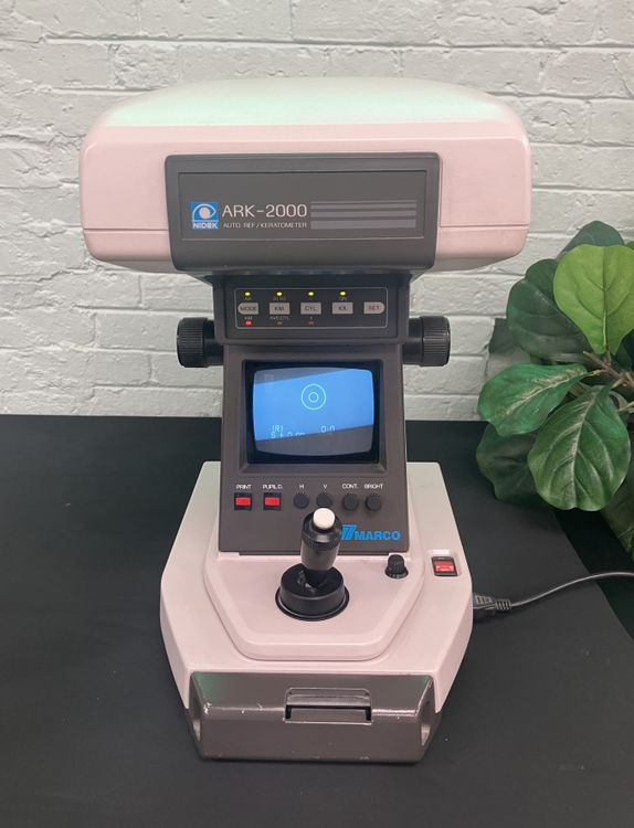 Nidek ARK-2000 Autorefractor