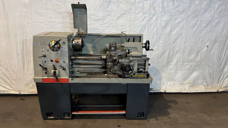Colchester Engine Lathe 1,800 RPM STUDENT 1800 x 25” STRAIGHT BED LATHE