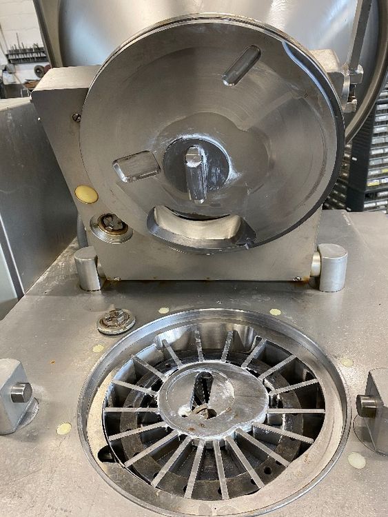 Handtmann VF300, Vacuum Filler