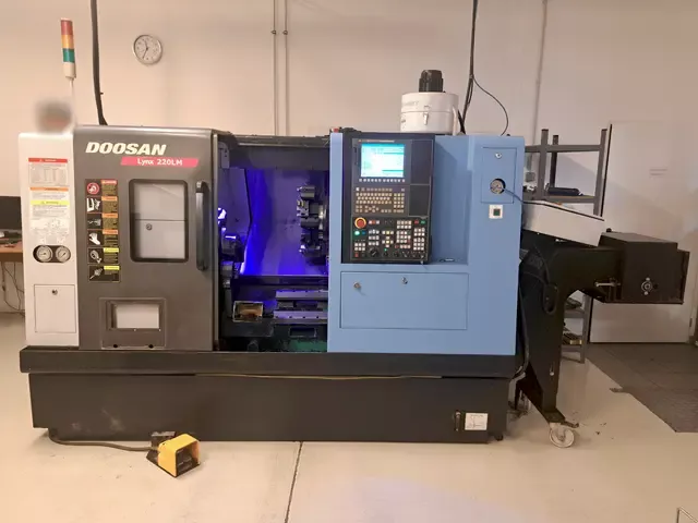 Doosan FANUC     Model: 0iTD 6000 1/MIN LYNX 220LMA 2 Axis