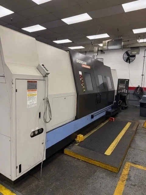 Doosan Fanuc 32i-B CNC Color Control 750 RPM PUMA 800LM  3 Axis