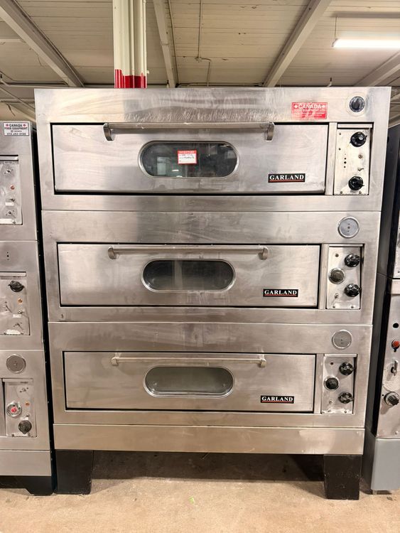 Garland E2001 Three Deck Electric Bake Oven