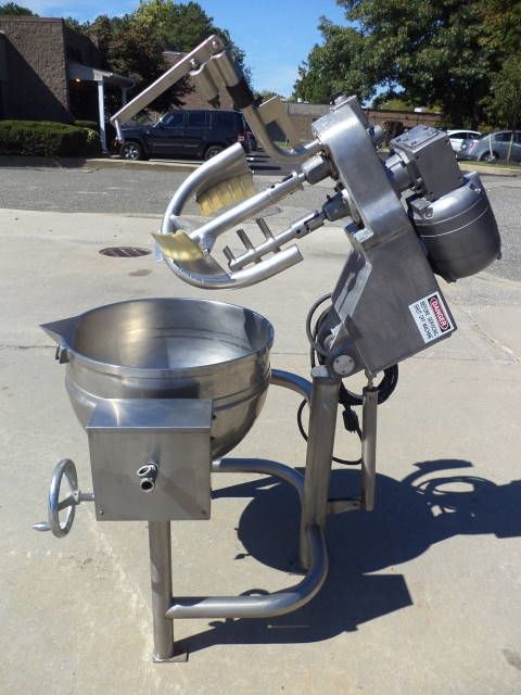 Groen DTA3-20. 20 Gallon Type 316 Stainless Steel Jacketed Twin Action Tilt Kettle