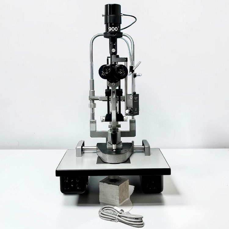 Haag Streit BM 900 Slit Lamp