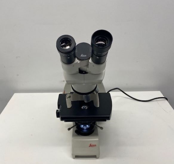 2 Leica DM750 Microscope