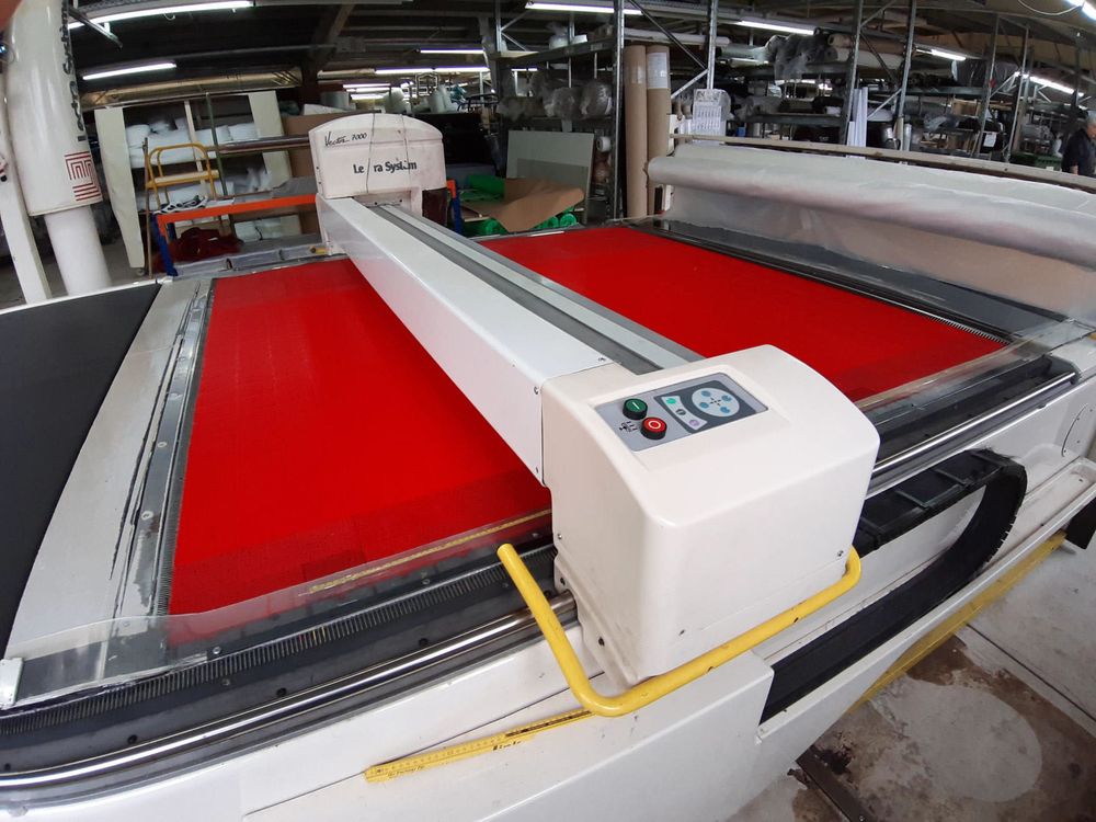 Lectra Vector 7000 Cutter
