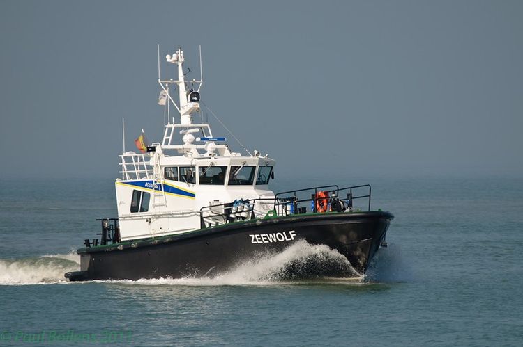 22 knots – law enforcement/ Customs boat