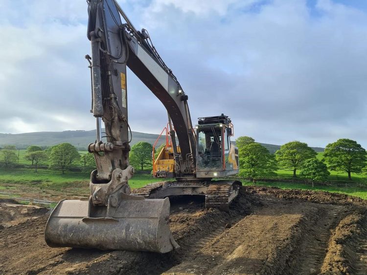 Volvo EC250E Tracked Excavator