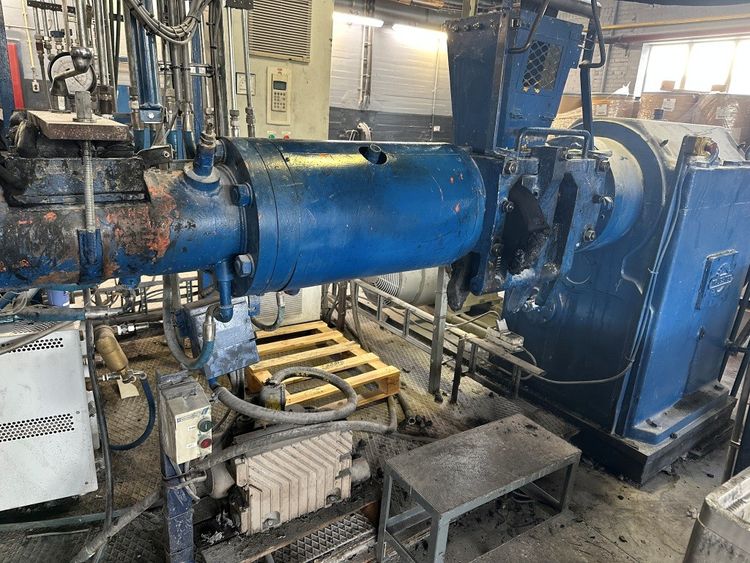 Troester 120mm cold feed extruder