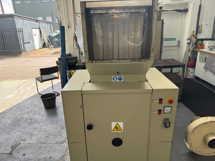 Cumberland 40-50 Granulator