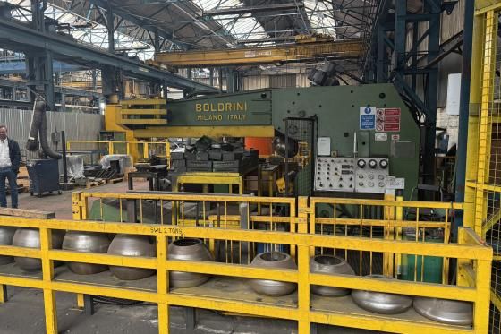 Boldrini RIBO 20 HY x 4000  Flanging and dishing machine