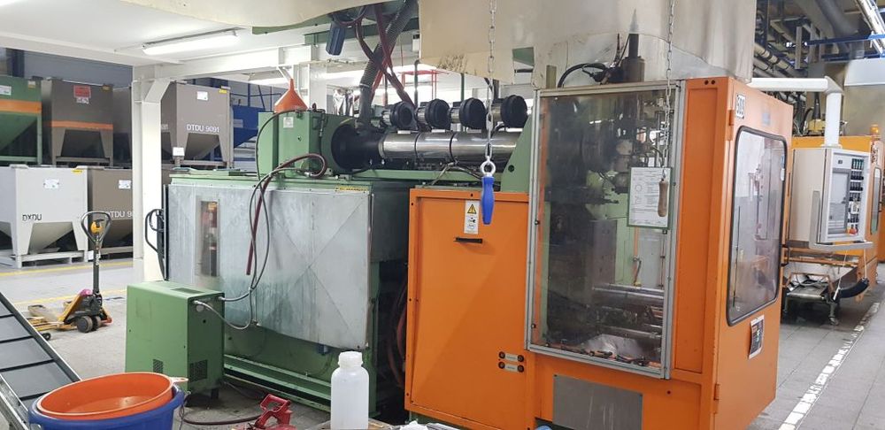 BBM 5 Single Station Blow Molder BBM 5 Single Station Blow Molder