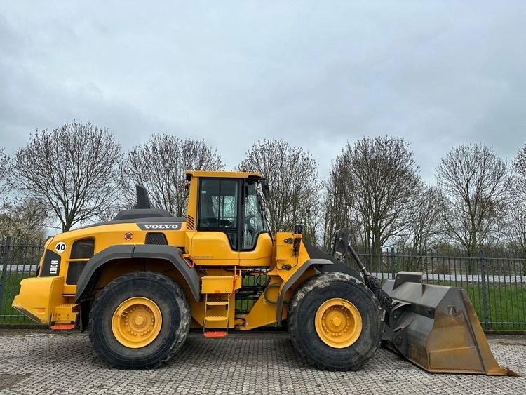 Volvo L110H Wheel Loader