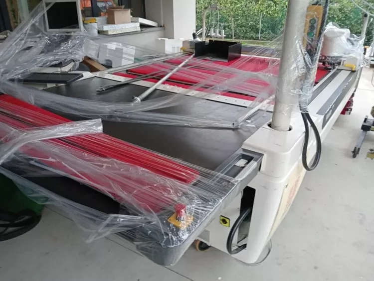 Lectra Vector 2500 V2 Automatic cutting