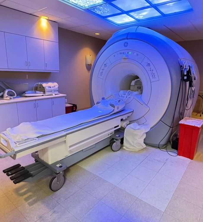 GE HDxT 3T 16X 16CH MRI