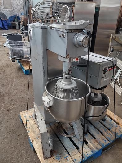 Univex M30 30 quart mixer