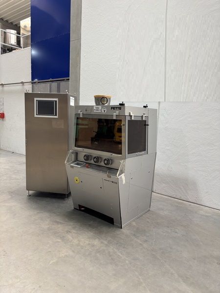 Fette P 1000 Rotary tablet press