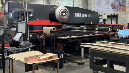 Amada EMK3612 M2 SERVO-DRIVEN CNC TURRET PUNCH 33 TON