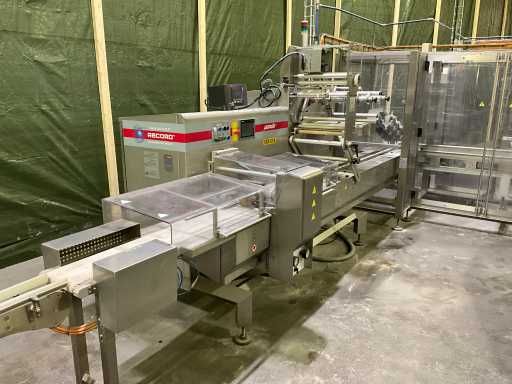 Modern Cracker line Tromp Den Boer ex. bakery Finland