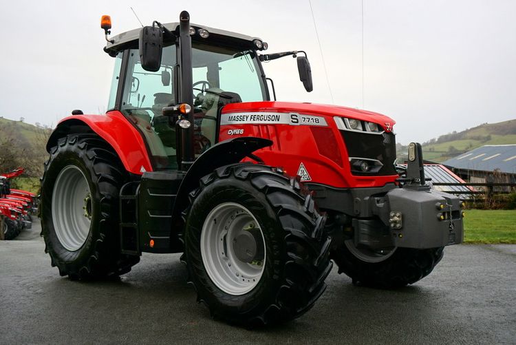 Massey Ferguson 7718s Tractor 