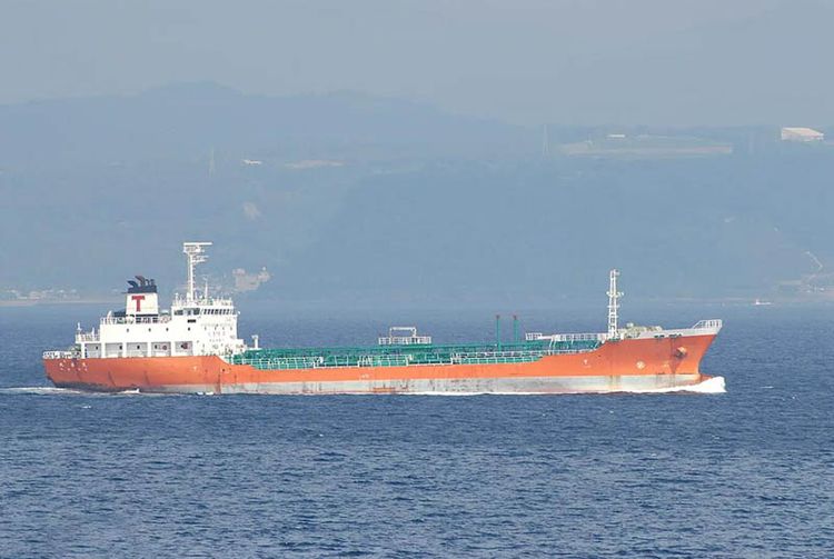 WATANABR SHIPBUILD HEAVY OIL TANKER ABT 4950DWT