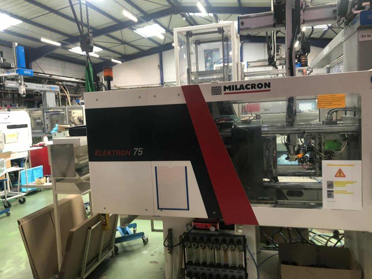 Milacron EE75-300-30 75 T