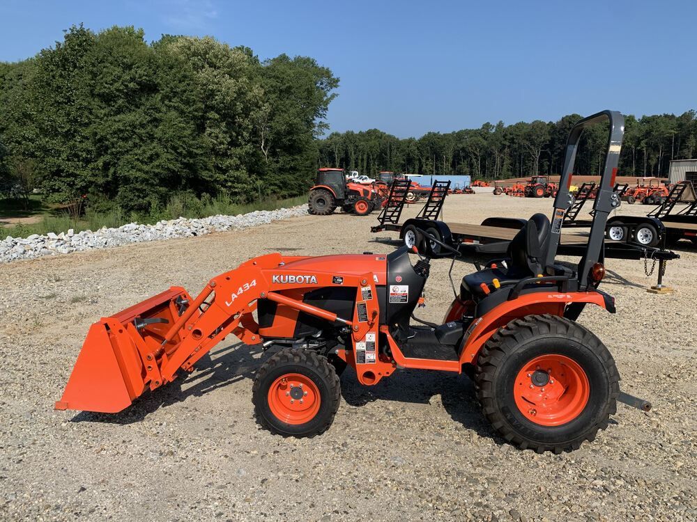 Kubota B2601HSD Tractor