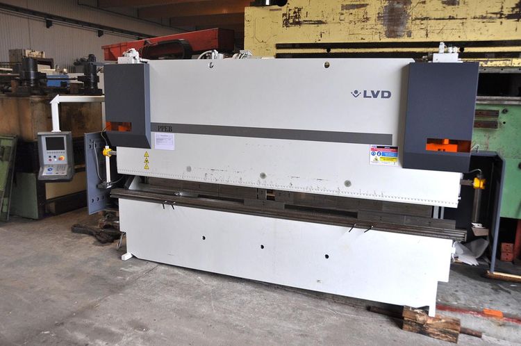 LVD PPEB 220 ton x 4270 mm CNC