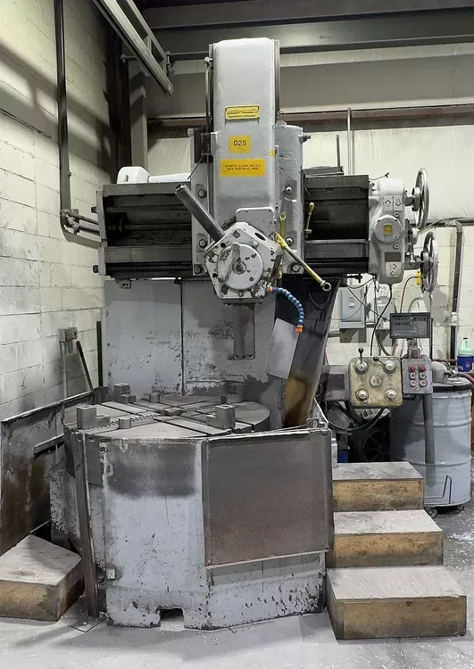 Webster & Bennett 48" DH Diameter of Chuck: 48"