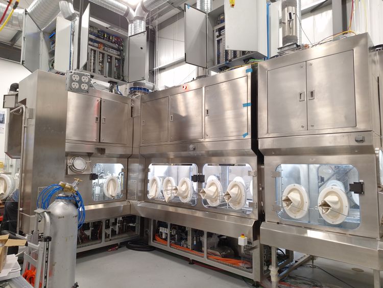 Bag filling & sealing machine