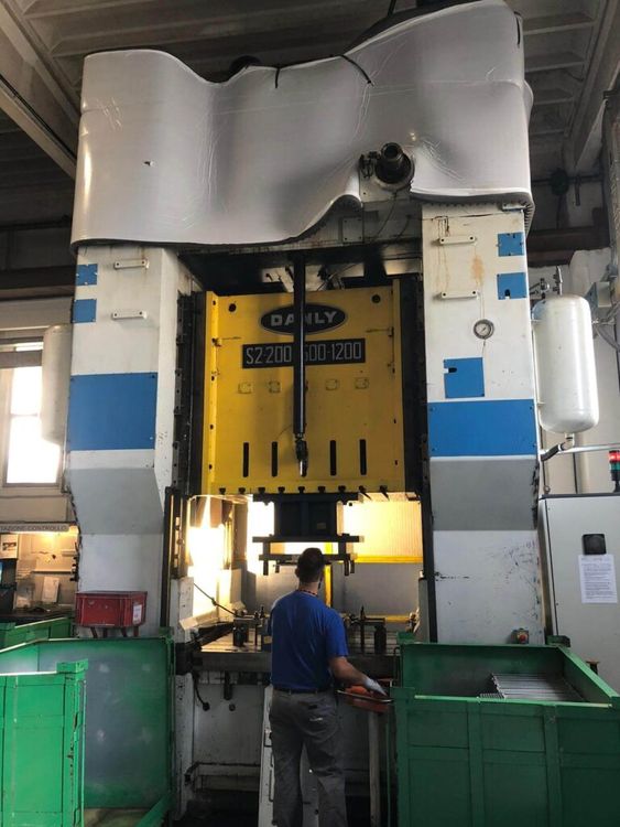 MEC FOND S2-200-1500-1200 220 Ton