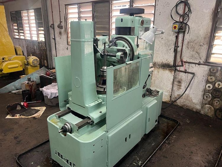 Variable Gear Hobbing Machine