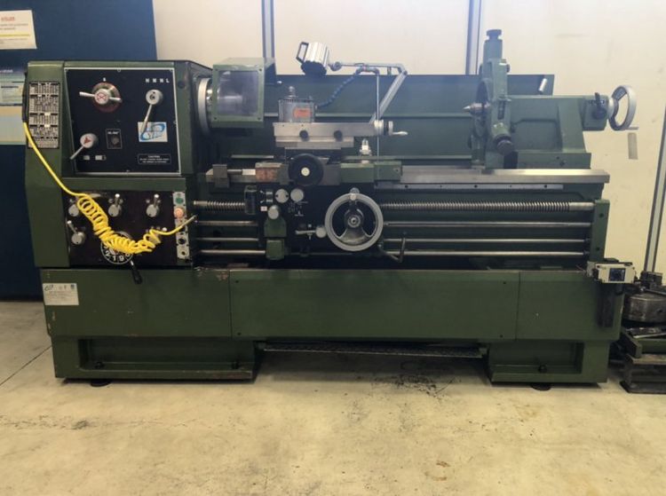 ENGINE LATHE 1250 t/mn ANN YANG DY 560-1000G