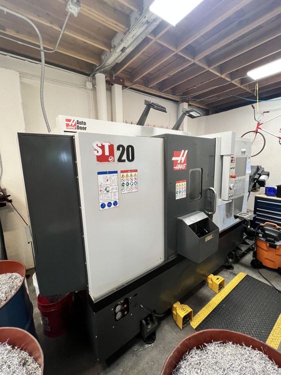 Haas Haas CNC Control 4,000 RPM ST-20 2 Axis