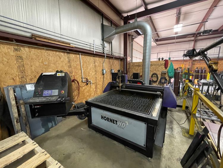 RETRO SYSTEMS HORNET HD PLASMA CUTTING SYSTEM   Hypertherm MicroEdge Pro CNC Control