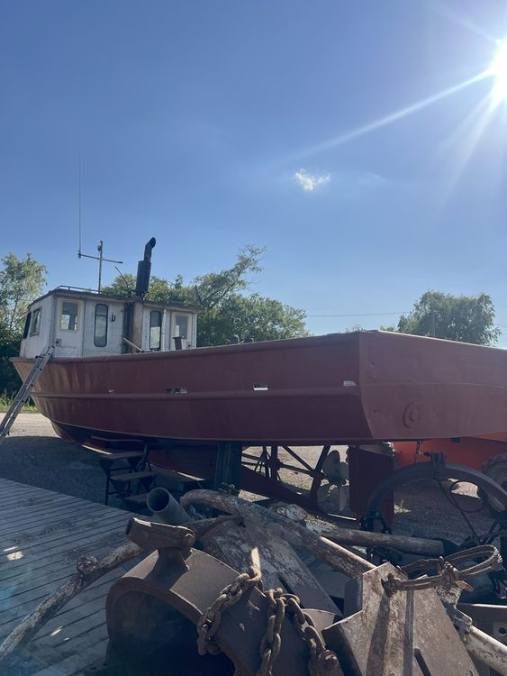 Steel Work Boat 40′ x 13′ Draft 4′