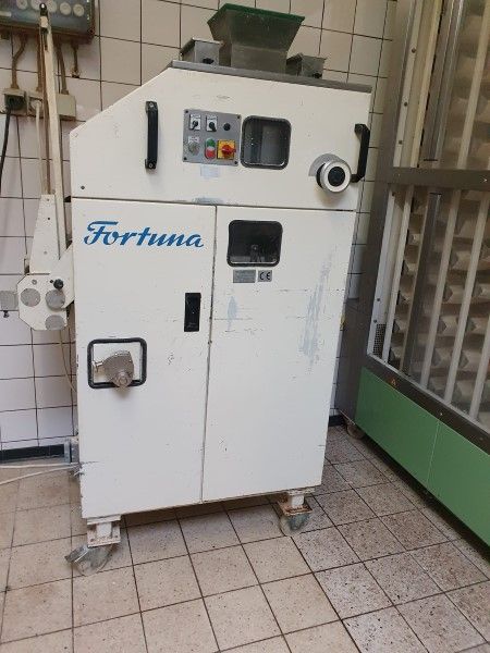 Fortuna KM2 Small bread machine