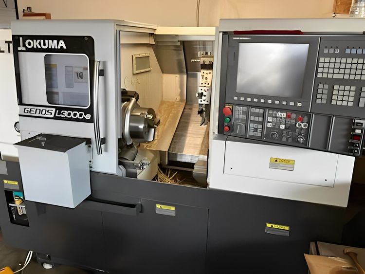 Okuma Okuma OSP-P300LA-e Control 3,800 Genos L3000-E 2 Axis