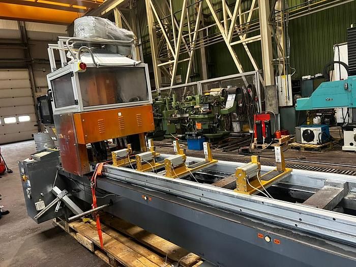 Tekna TK 426/1 milling center 3 Axis