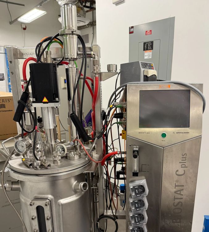 Sartorius Biostat CPlus Fermenter Bioreactor
