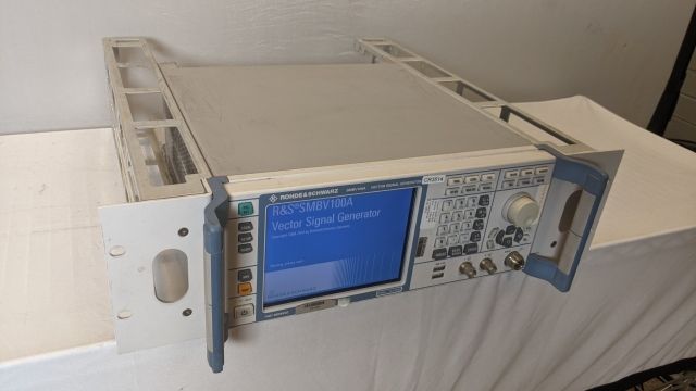 Rhode & Schwarz SMBV100A Vector Signal Generator