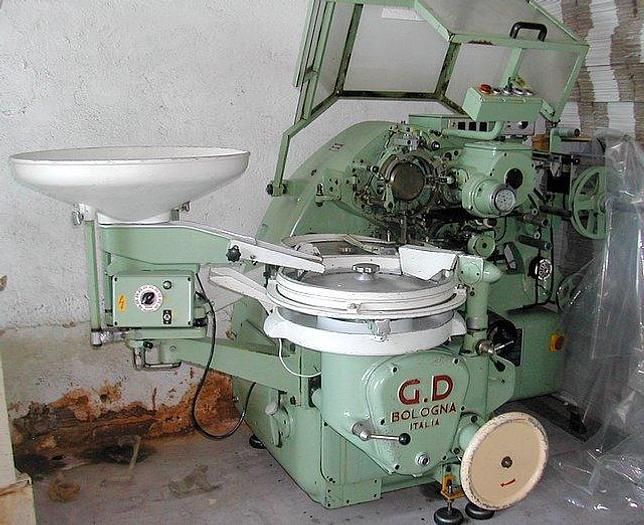 GD 2500 Vienna fold  Candy wrapping machine for candies