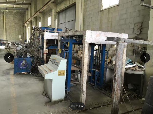 Precast concrete layer/block machine